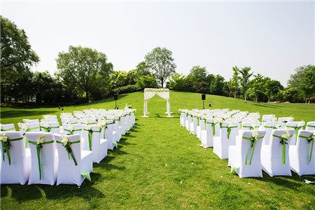 成都辦草坪婚禮的場地 成都辦草坪婚禮的場地