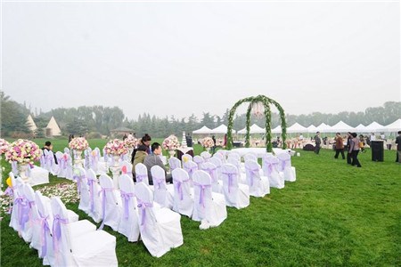 三圣鄉(xiāng)草坪婚禮 三圣鄉(xiāng)草坪婚禮